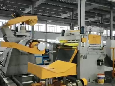 KJHS40-2x1300mm複合(he)縱橫剪(jian)生産線(xian)