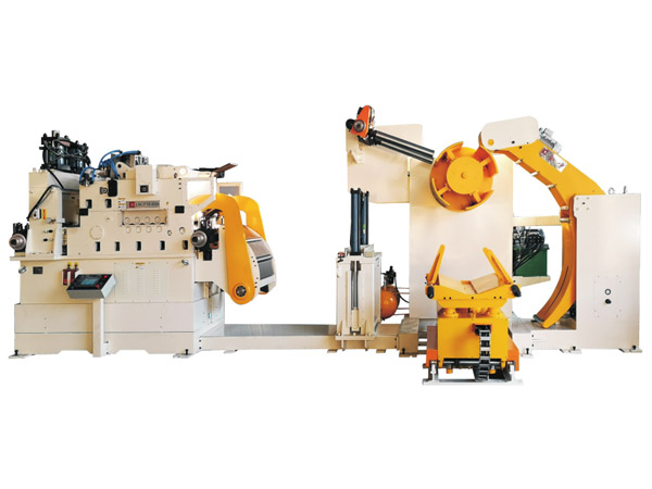 三(san)機一體NC高(gao)配型精密(mi)料架矯直(zhi)送料機