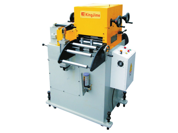 精密(mi)型矯直(zhi)送料機(ji)