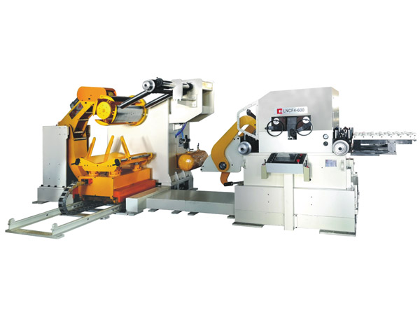 三機一體(ti)高配型精(jing)密型料架(jia)矯直送料(liao)機